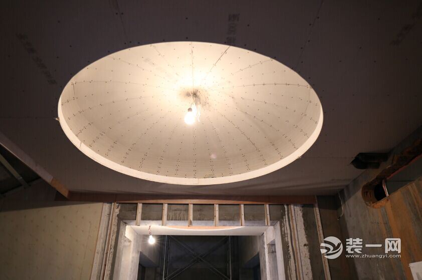 圆形吊顶内部结构展示给大家看一下.